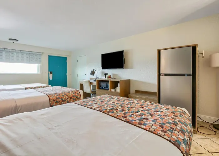 Beachside Hotel 3*