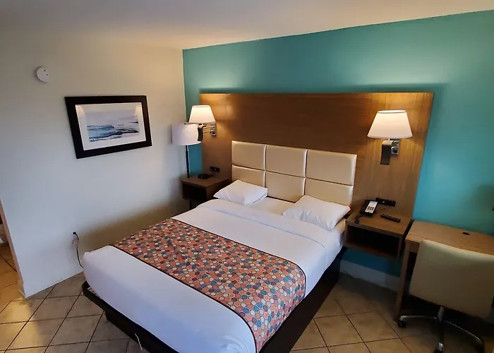 Beachside Hotel 3*