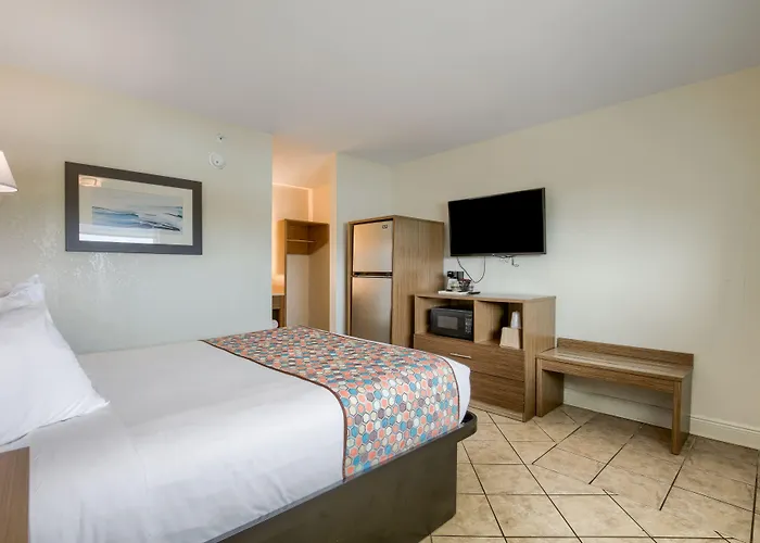 Beachside Hotel